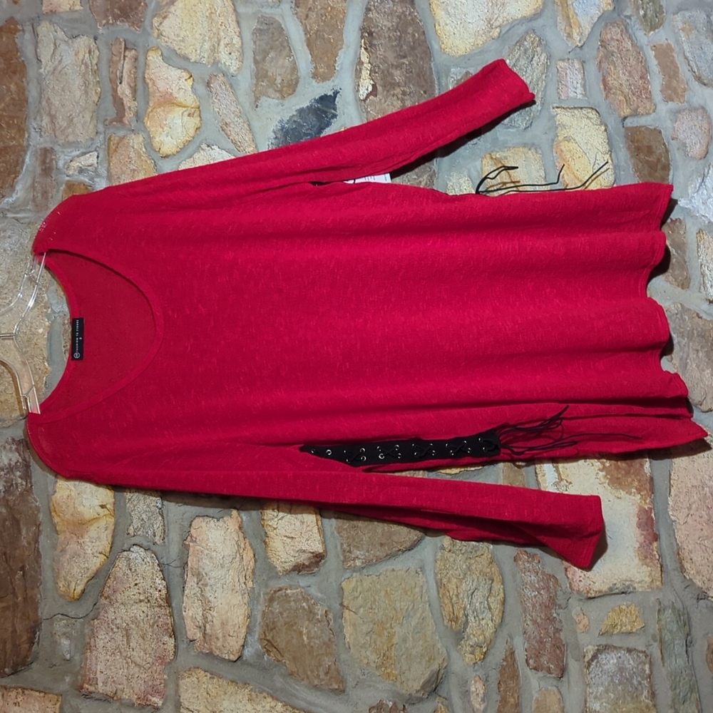 Fashion to figure red lace up side tunic